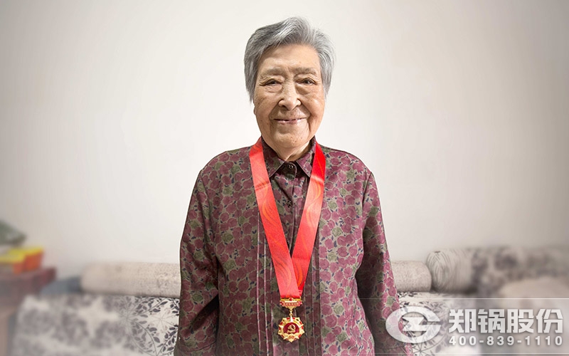 金百博老党员