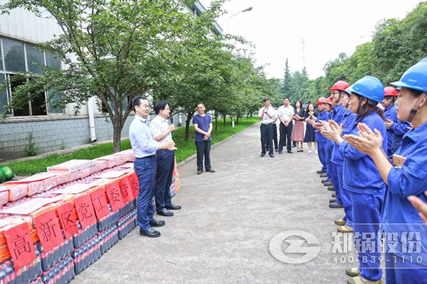 郑州高新区党工委、管委会到金百博开展送清凉慰问活动